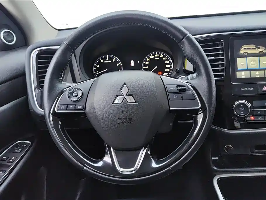 Mitsubishi Outlander 2020 — фото 15