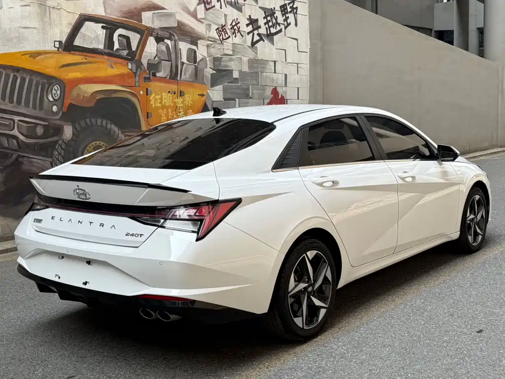 Hyundai Elantra 2021