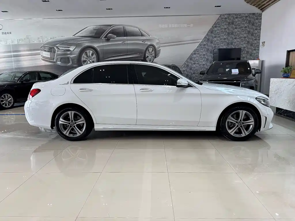 Mercedes-Benz C-Class 2021 — фото 20