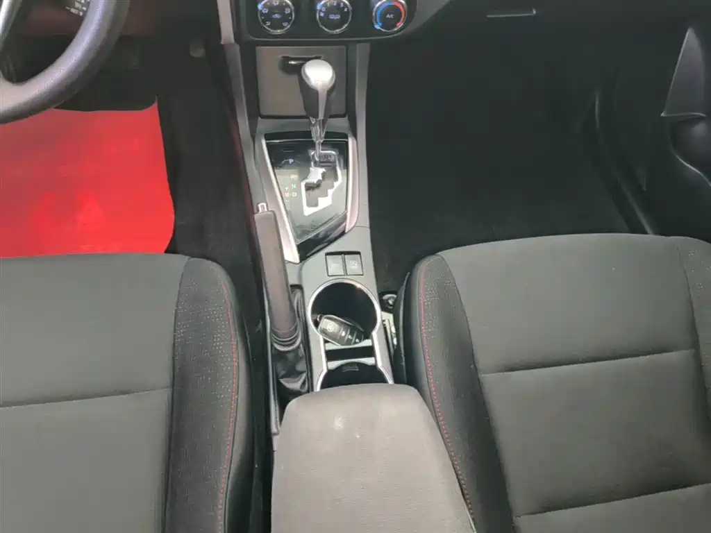 Toyota Corolla 2019 — фото 14
