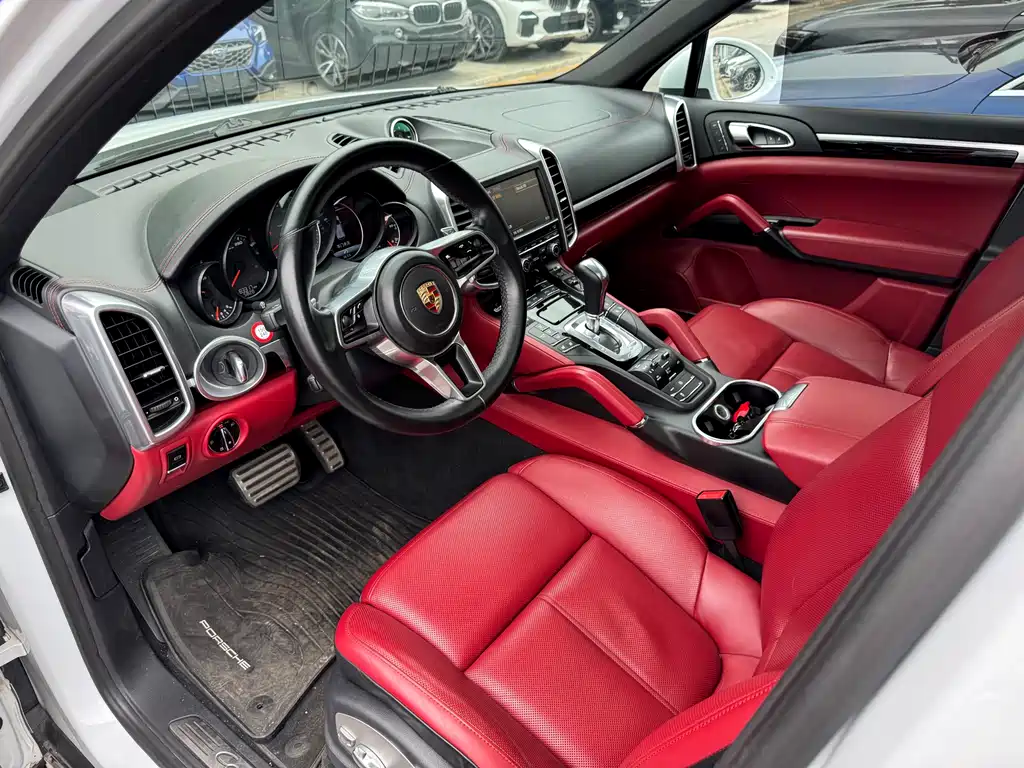 Porsche Cayenne 2015 — фото 12