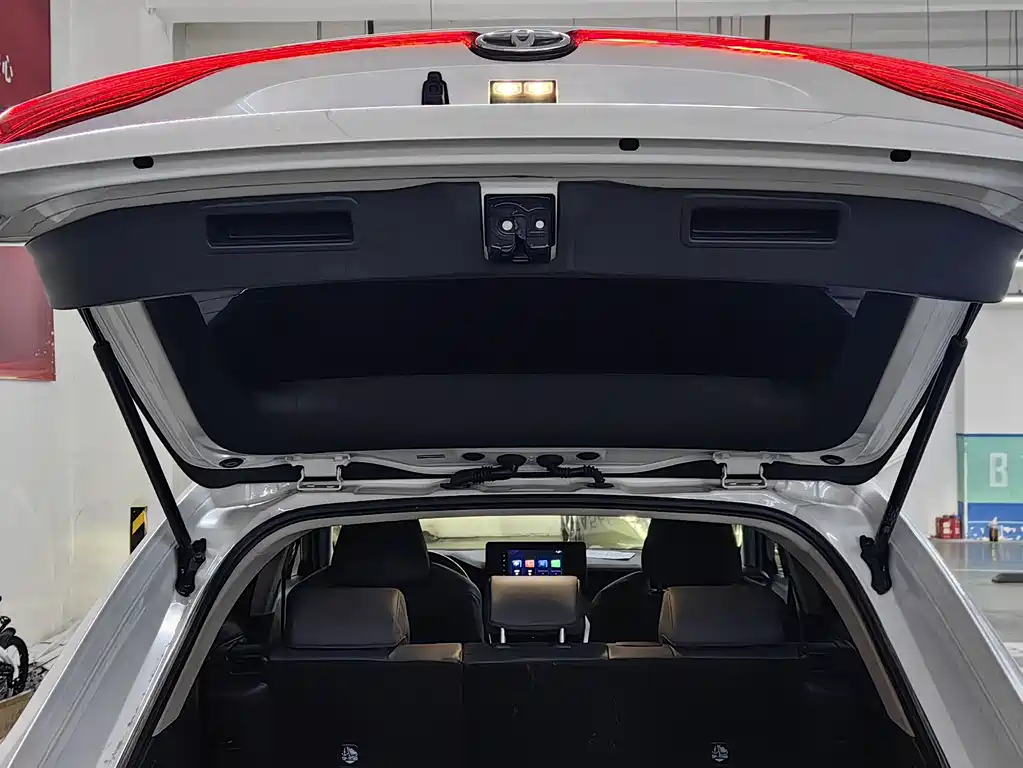 Toyota Harrier 2022 — фото 17