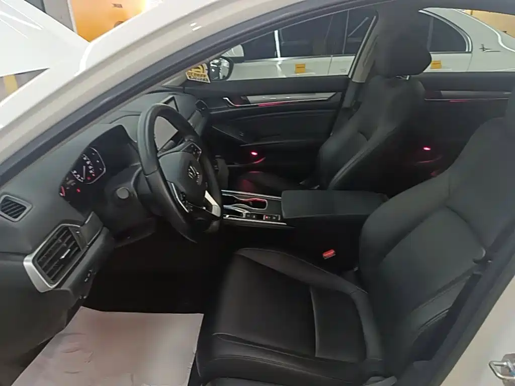 Honda Accord 2021 — фото 15