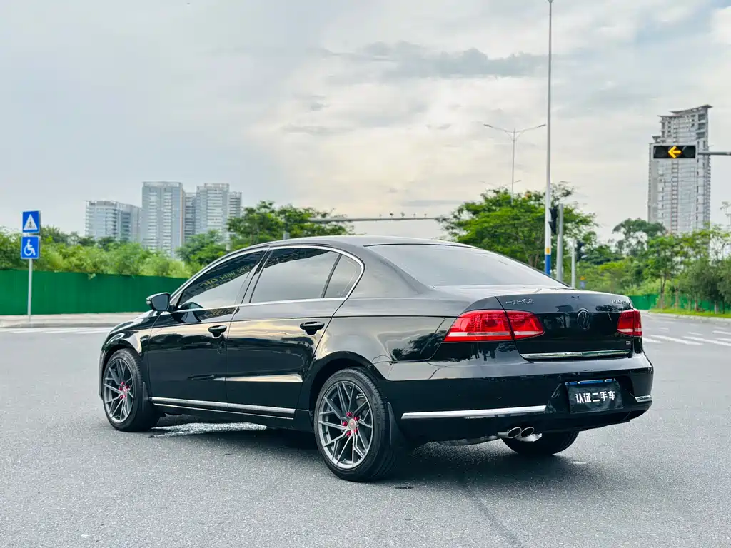 Volkswagen Magotan 2012