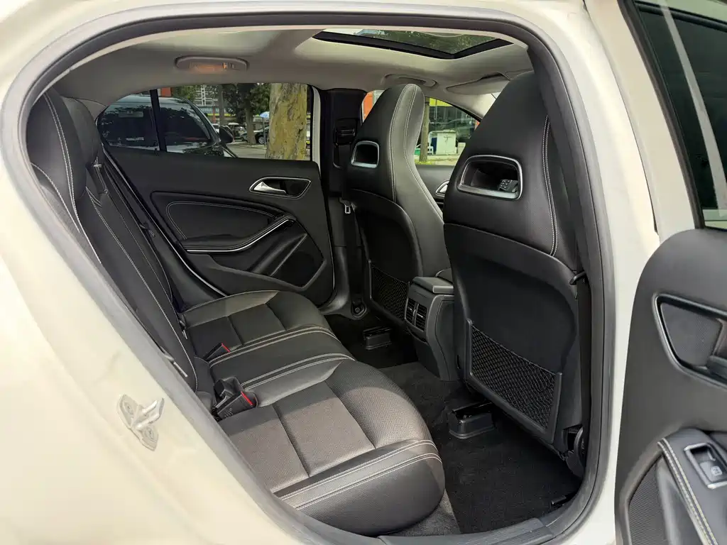 Mercedes-Benz GLA 2017 — фото 13
