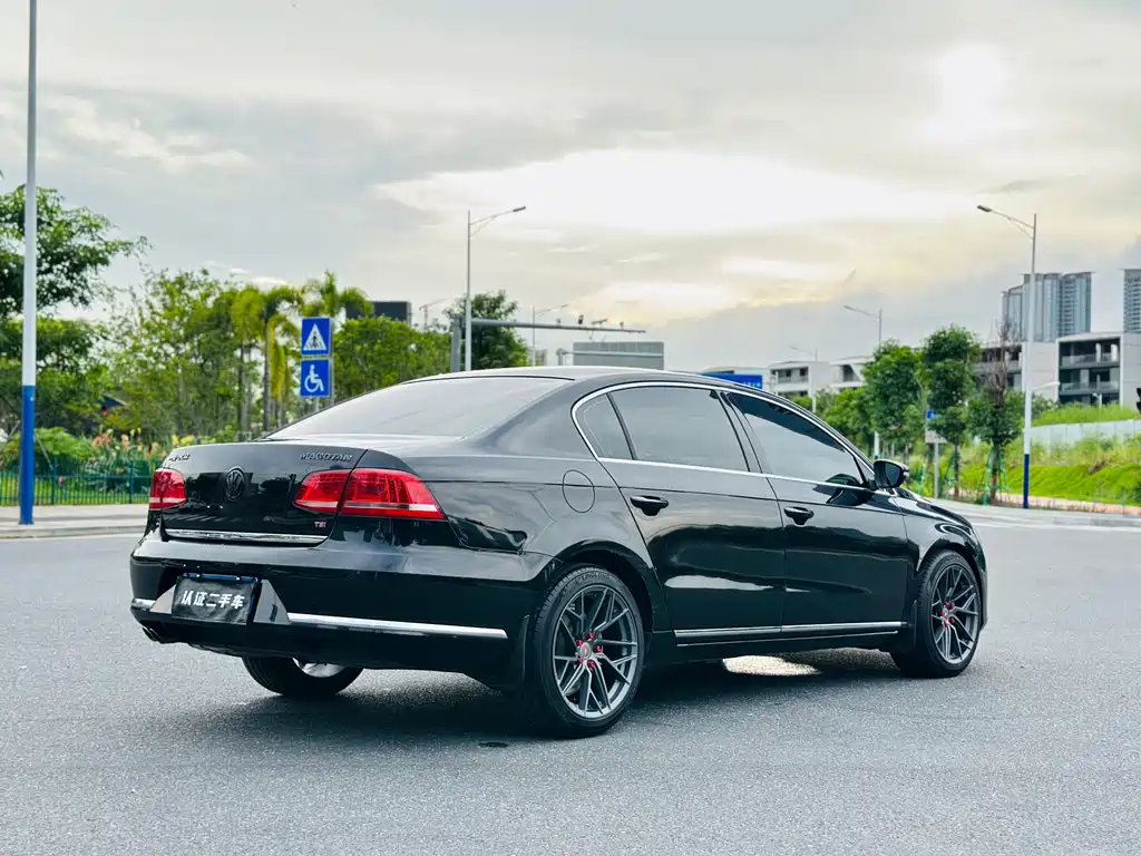 Volkswagen Magotan 2012
