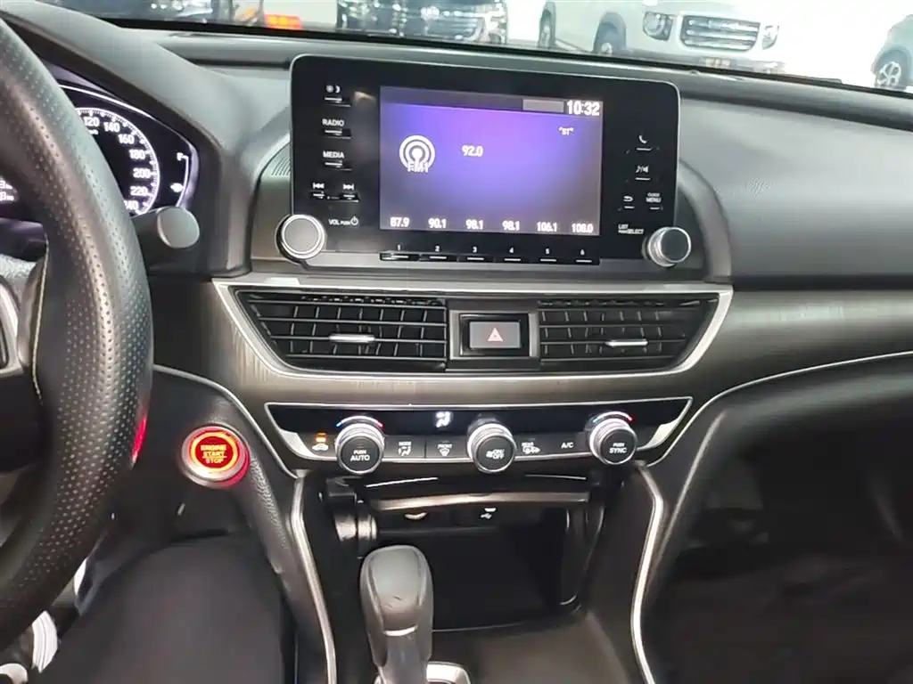 Honda Accord 2019 — фото 13