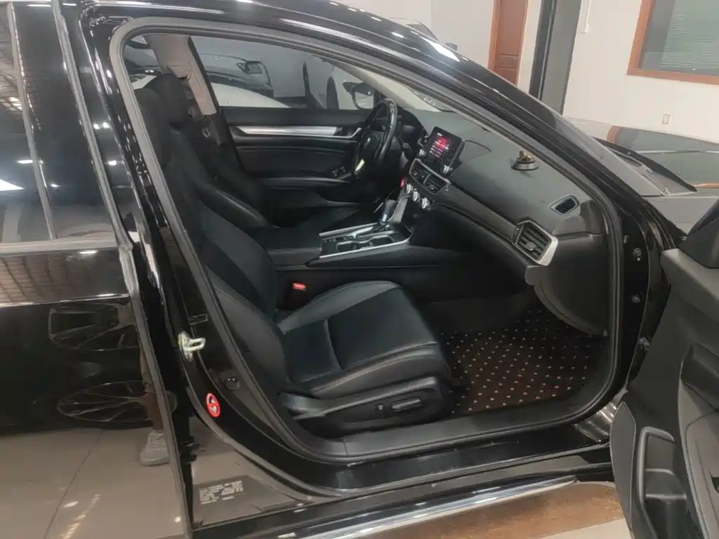 Honda Accord 2021 — фото 25