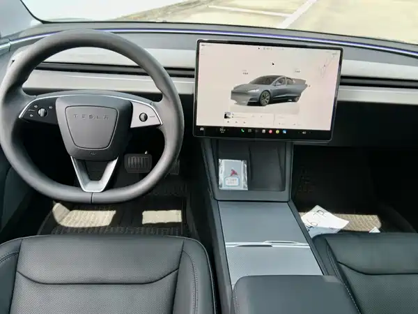 Tesla Model 3 2024