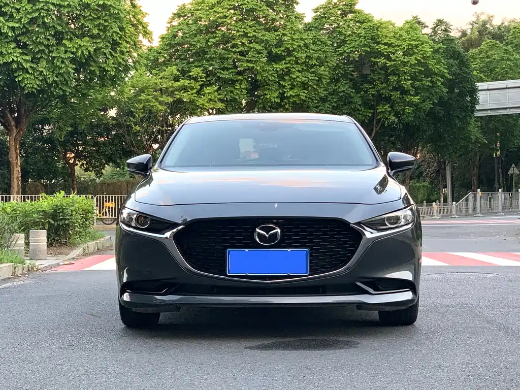 Mazda 3 Axela 2020 — фото 2