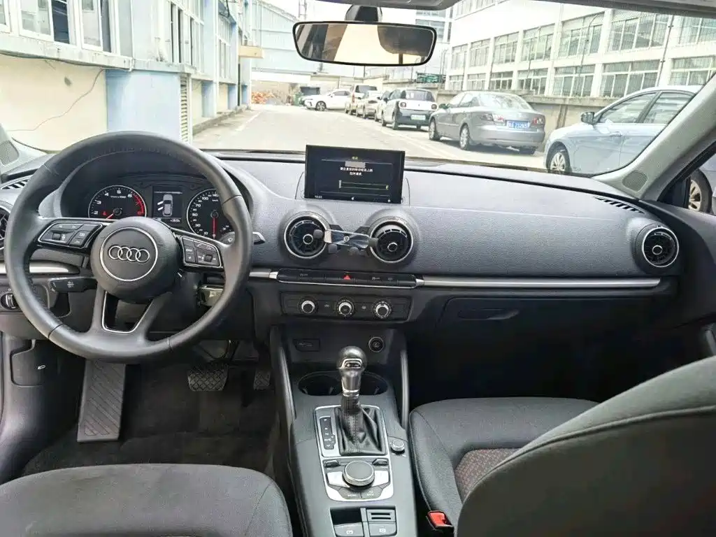 Audi A3 2020 — фото 10