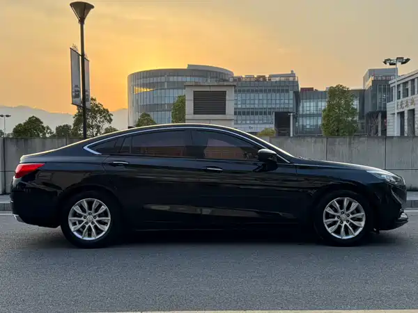 Hongqi H5 2019