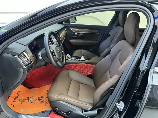 Volvo S90 2024