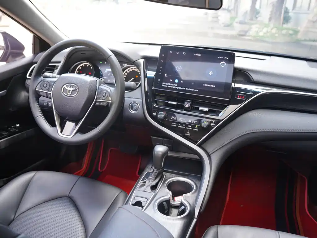 Toyota Camry 2023 — фото 15