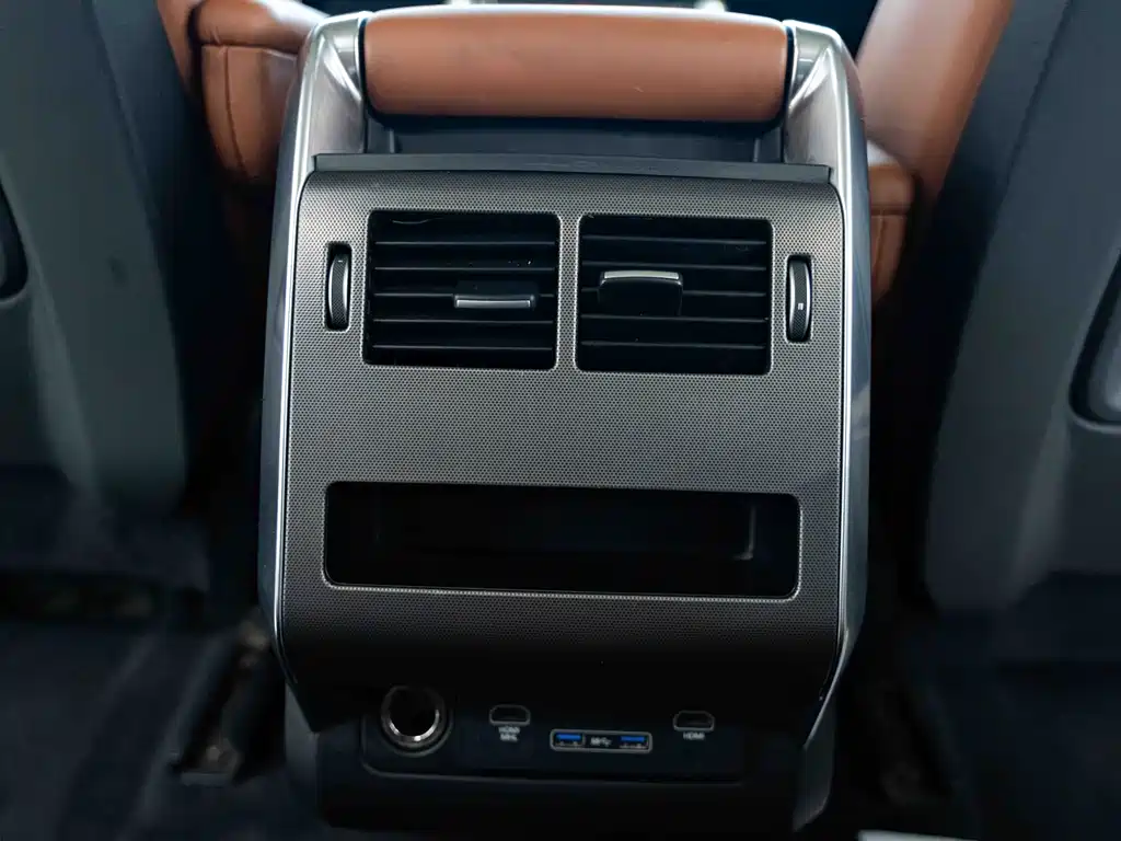 Land Rover Sport 2017 — фото 17