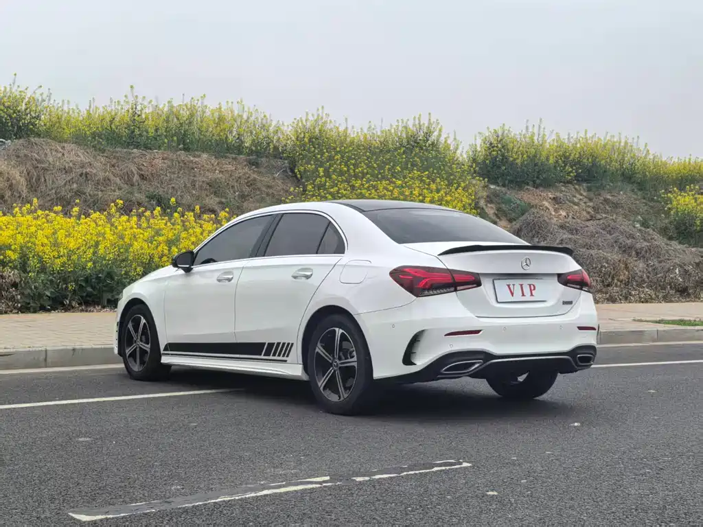 Mercedes-Benz A-Class 2023 — фото 7