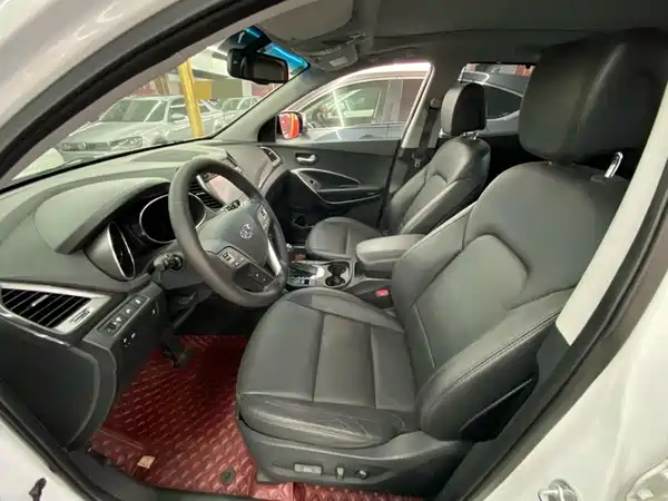 Hyundai Santa Fe 2014