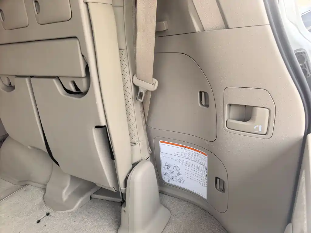 Toyota Land Cruiser 2018 — фото 17