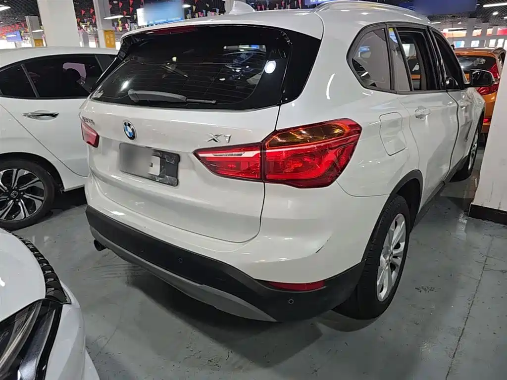 BMW X1 2017 — фото 7