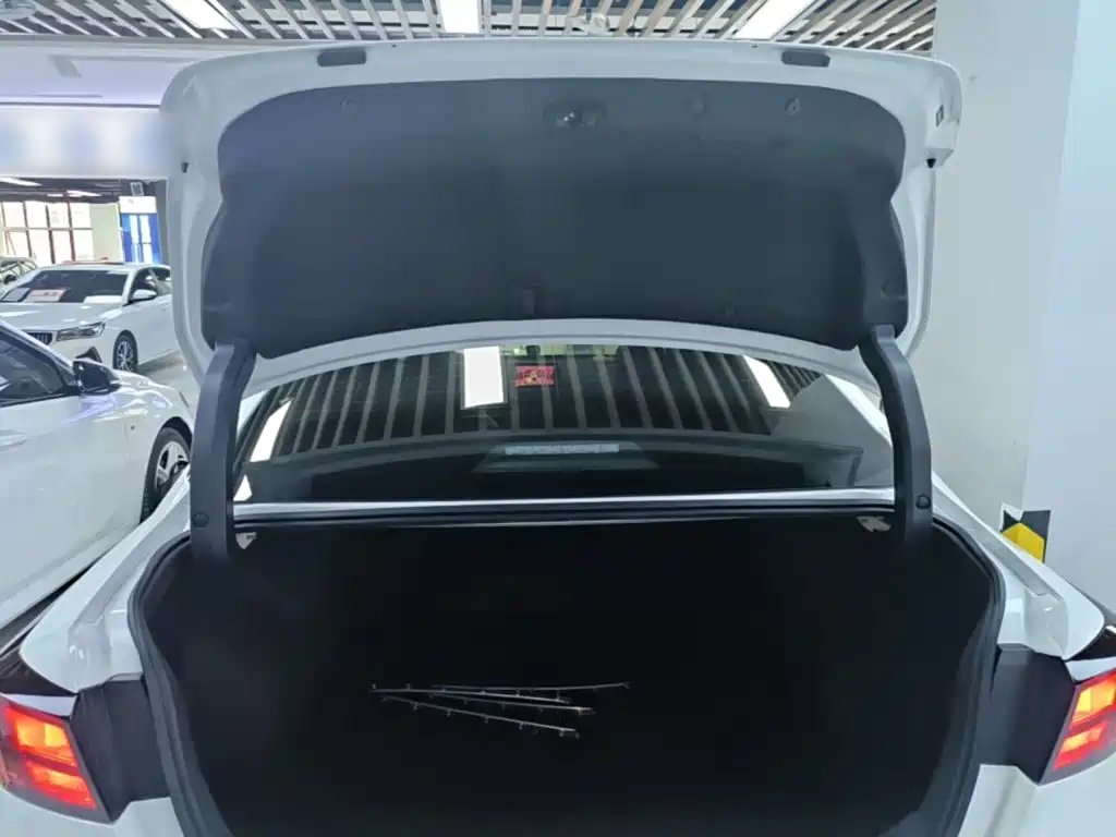 Nissan Teana 2021 — фото 19