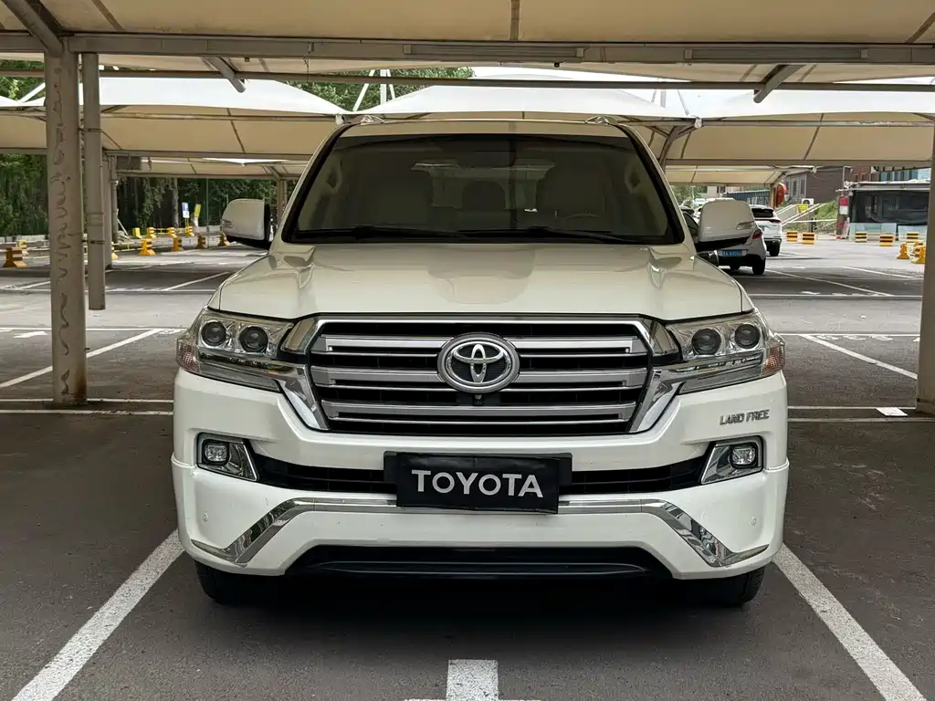 Toyota Land Cruiser 2018 — фото 2