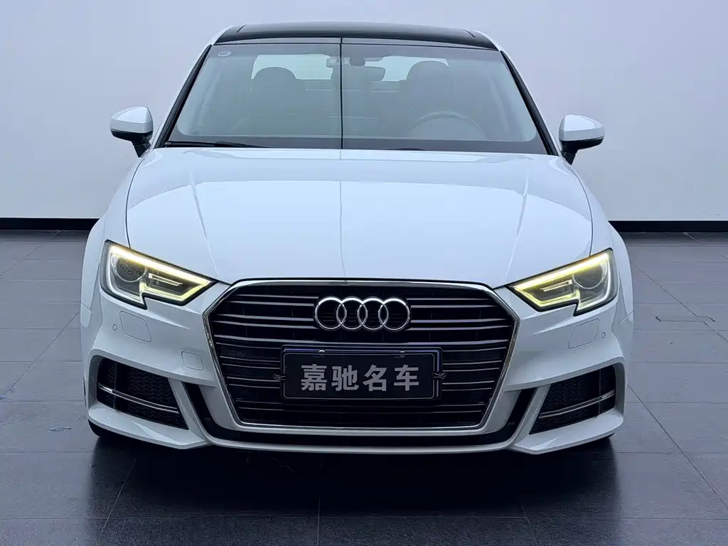 Audi A3 2018 — фото 5