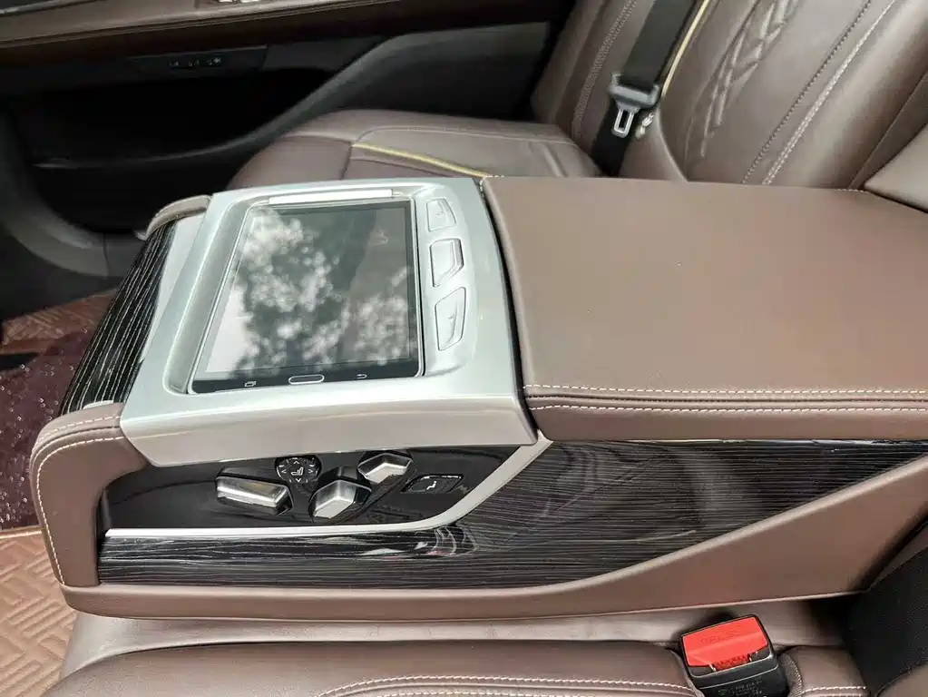BMW 7 Series 2021 — фото 10