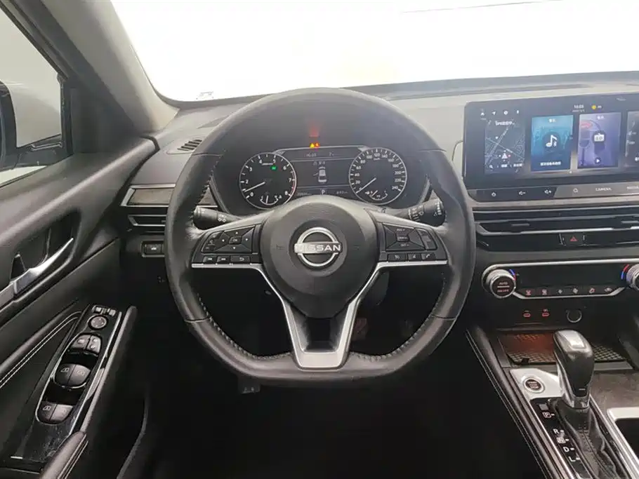 Nissan Teana 2023 — фото 15