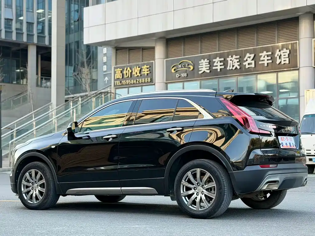 Cadillac XT4 2021 — фото 7