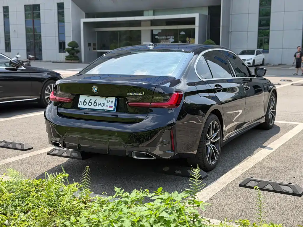BMW 3 Series 2023