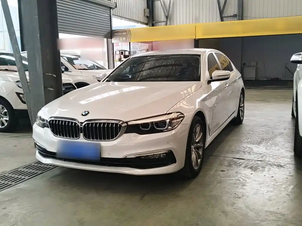 BMW 5 Series 2017 — фото 2