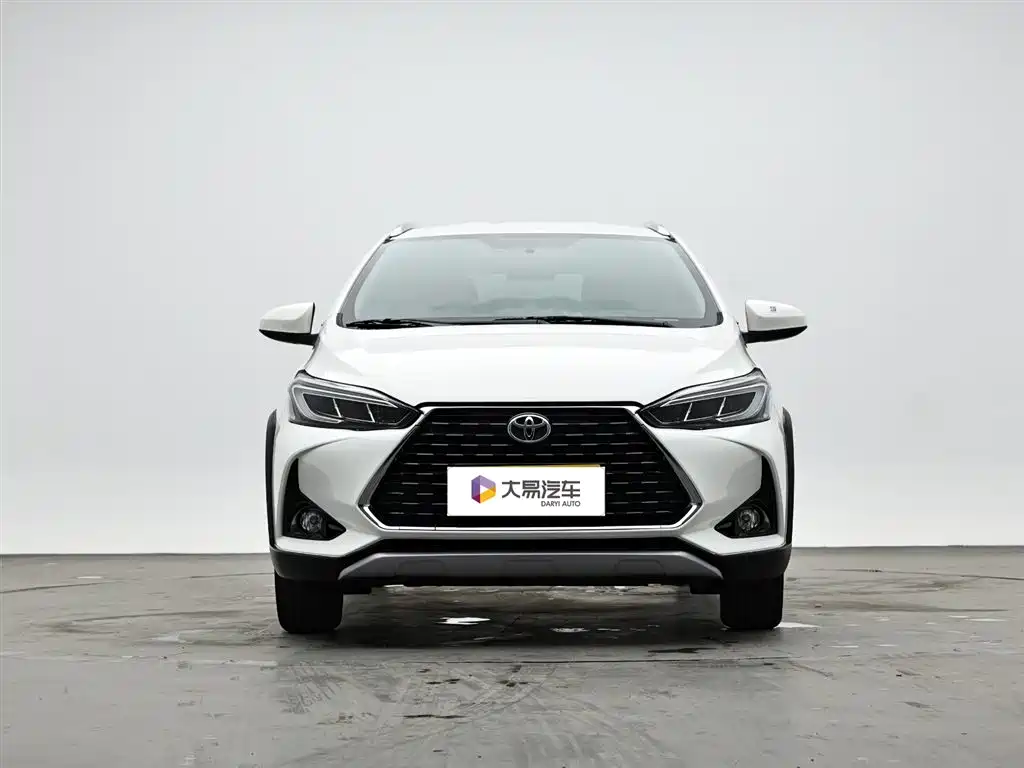 Toyota Yaris L 2022 — фото 2