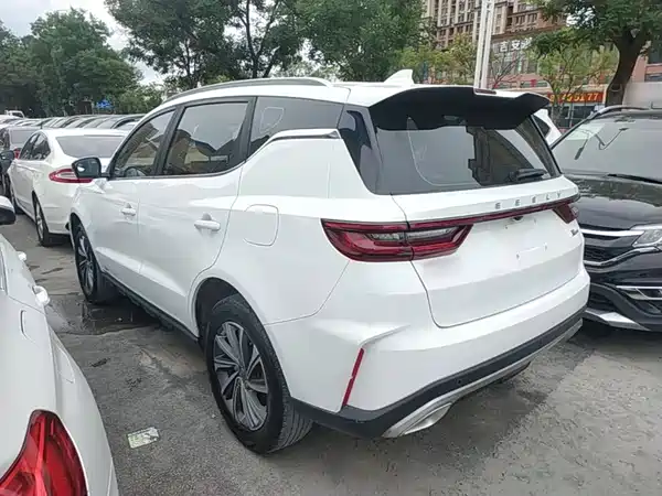 Geely Vision X6 2022