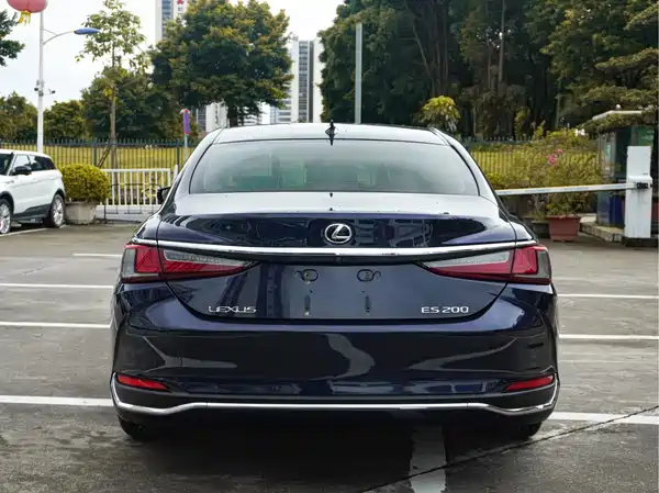 Lexus ES 2018