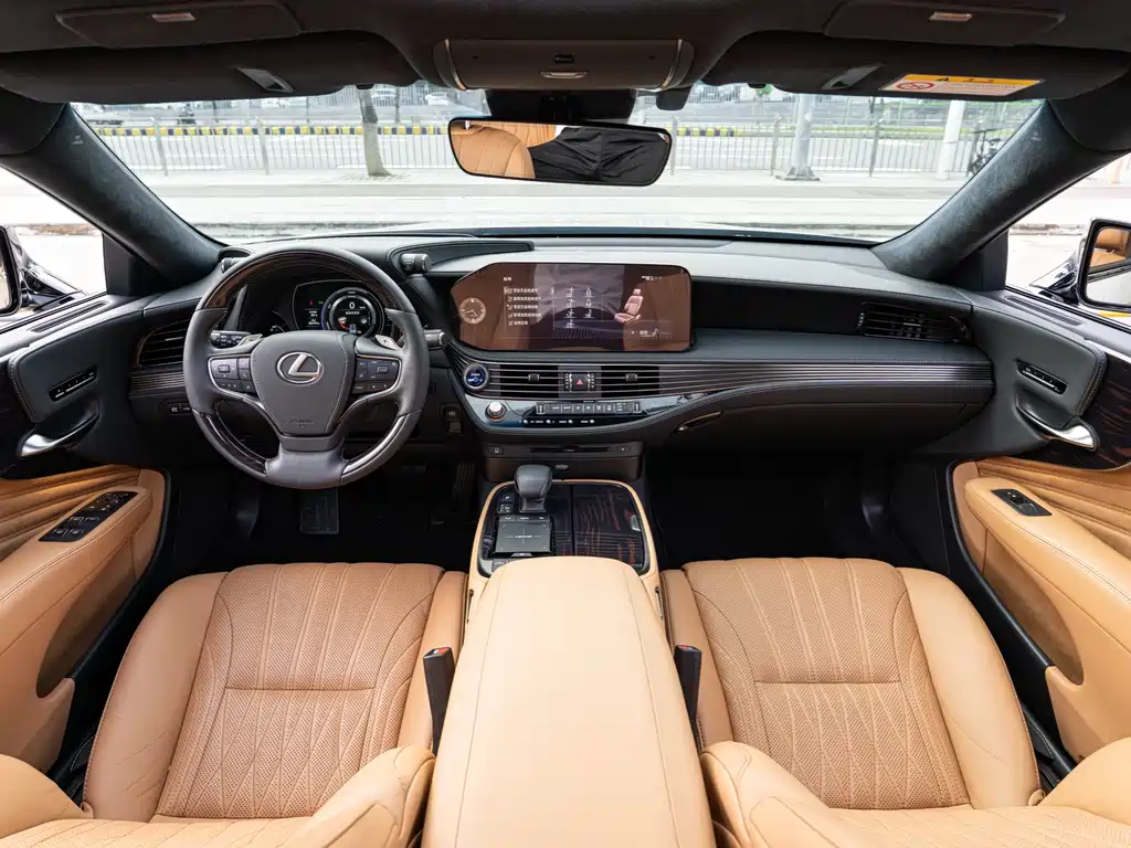 Lexus LS 2021 — фото 13