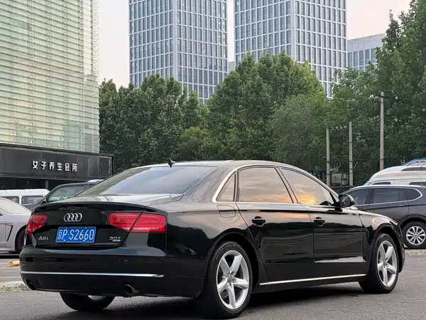 Audi A8 2011
