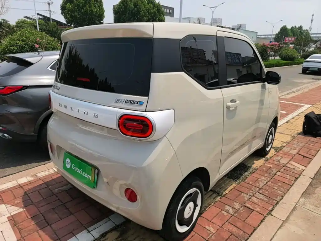 Wuling Hongguang MINIEV 2025