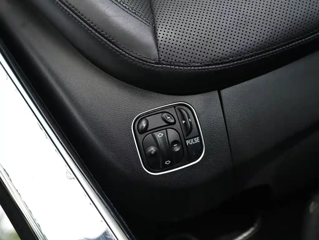 Mercedes-Benz SL-Class 2015 — фото 12