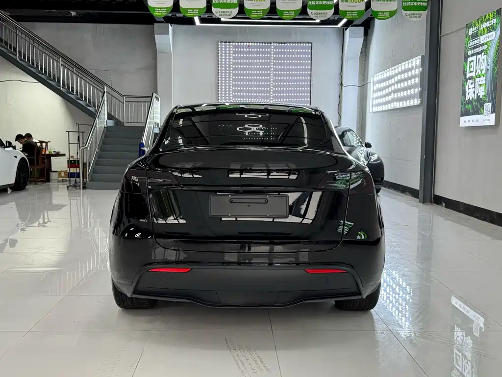Tesla Model Y 2021 — фото 15
