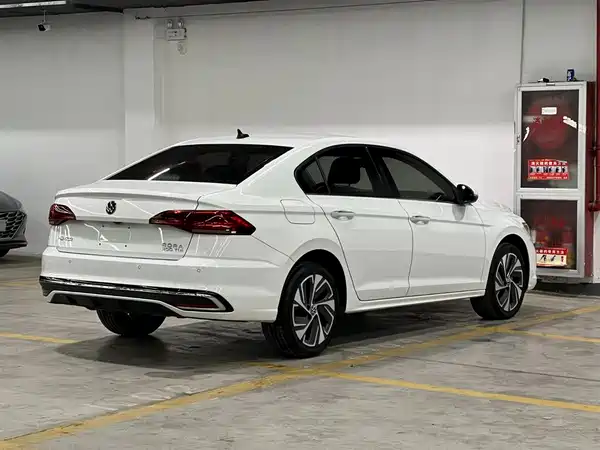 Volkswagen Bora 2023