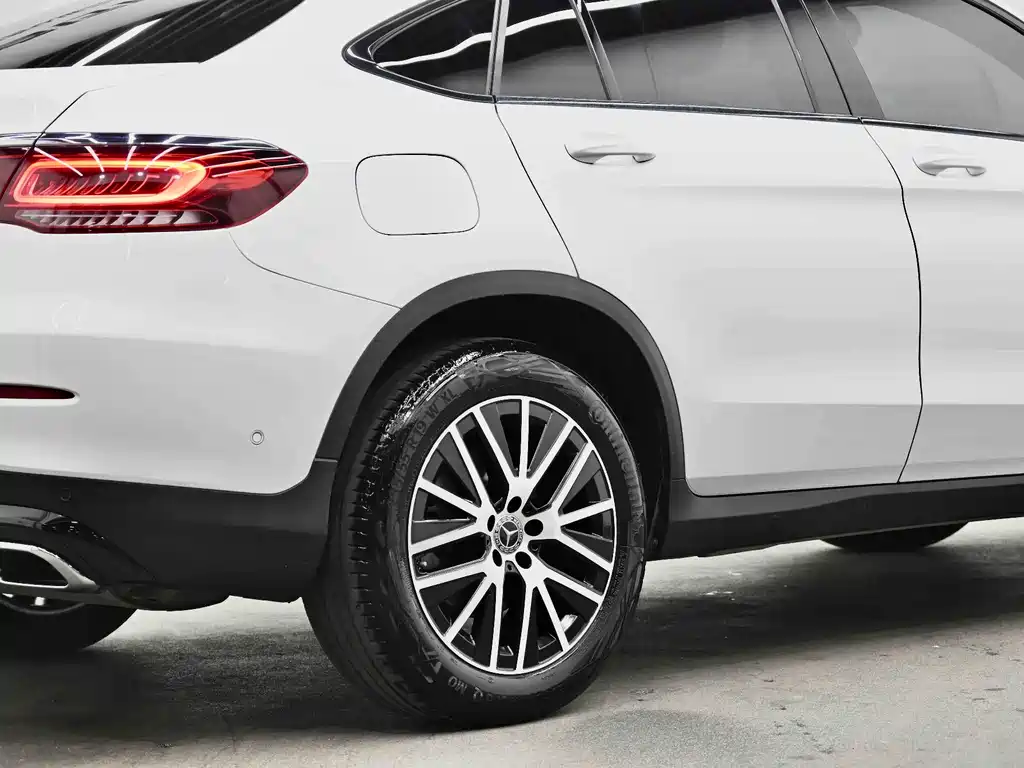 Mercedes-Benz GLC Coupe 2022 — фото 9