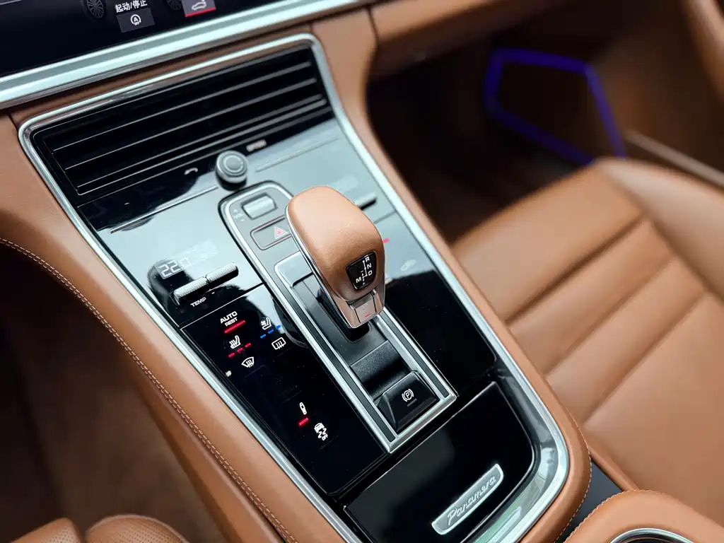 Porsche Panamera 2018 — фото 9
