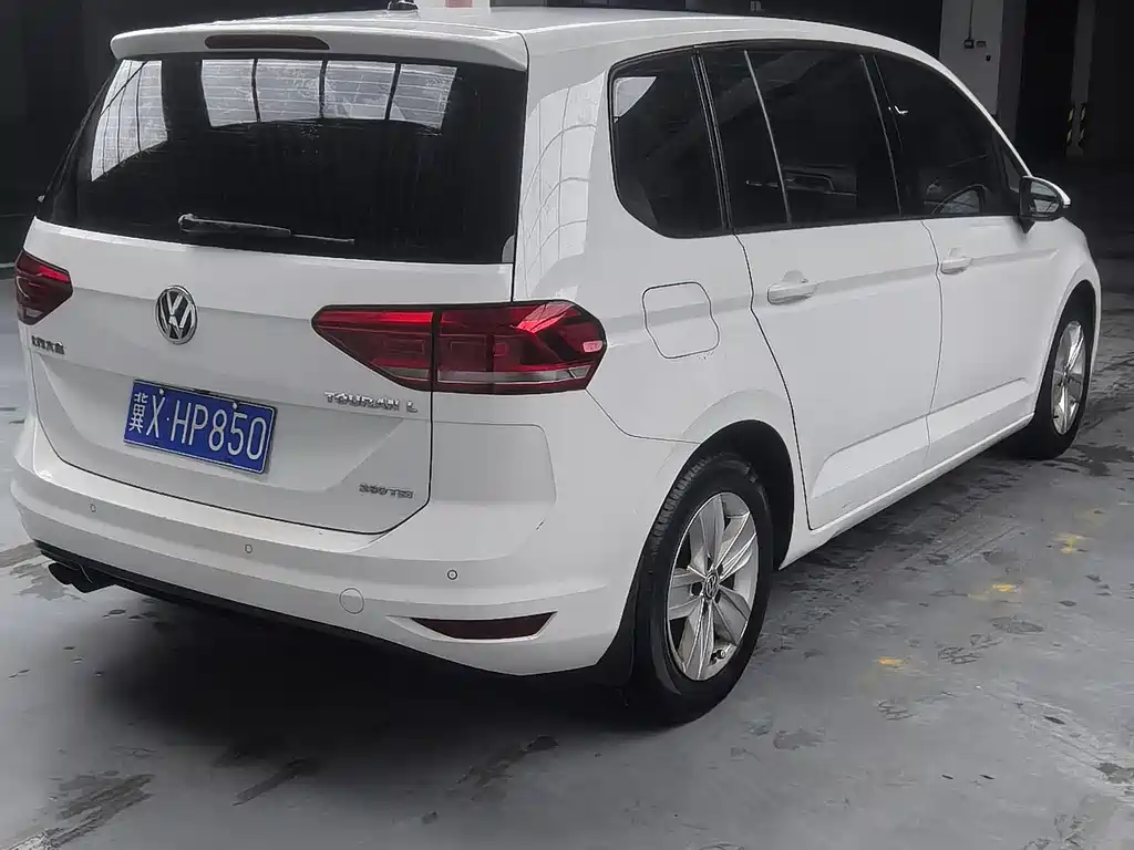 Volkswagen Touran 2019 — фото 3