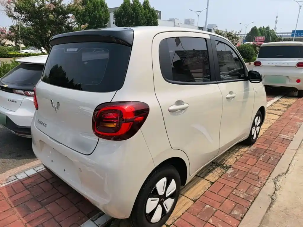 Wuling Hongguang MINIEV 2025