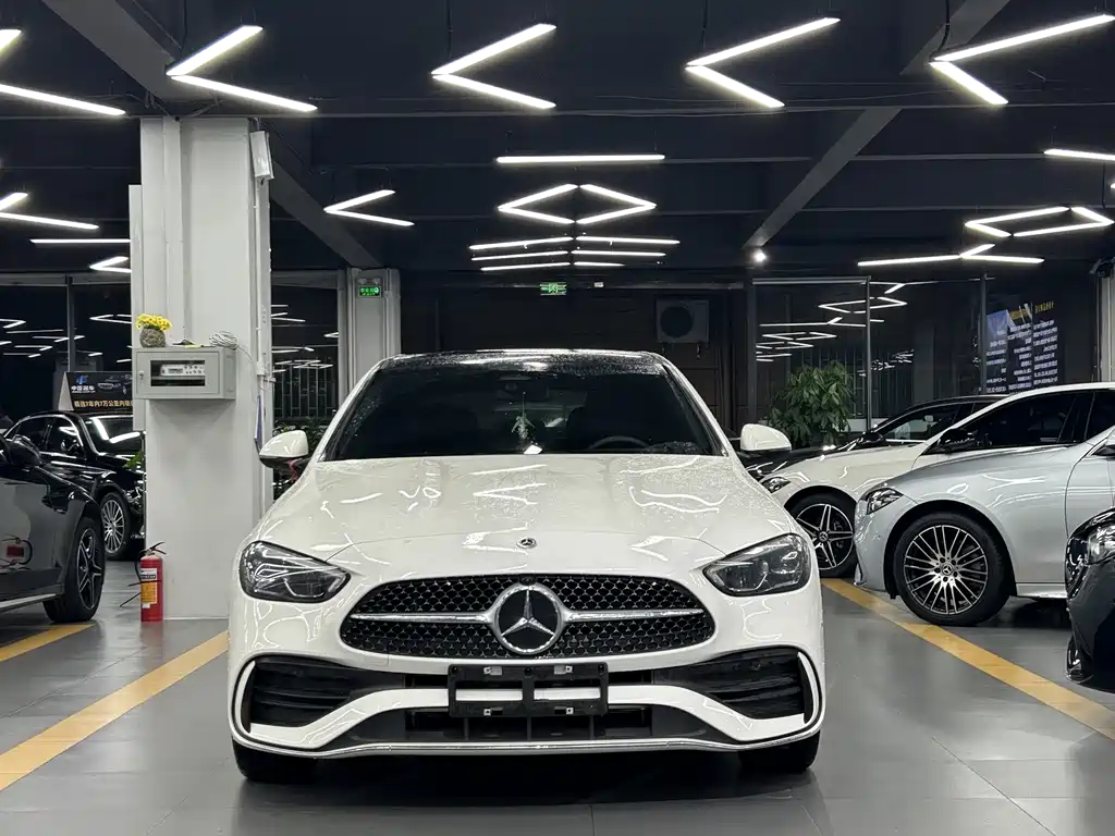 Mercedes-Benz C-Class 2024