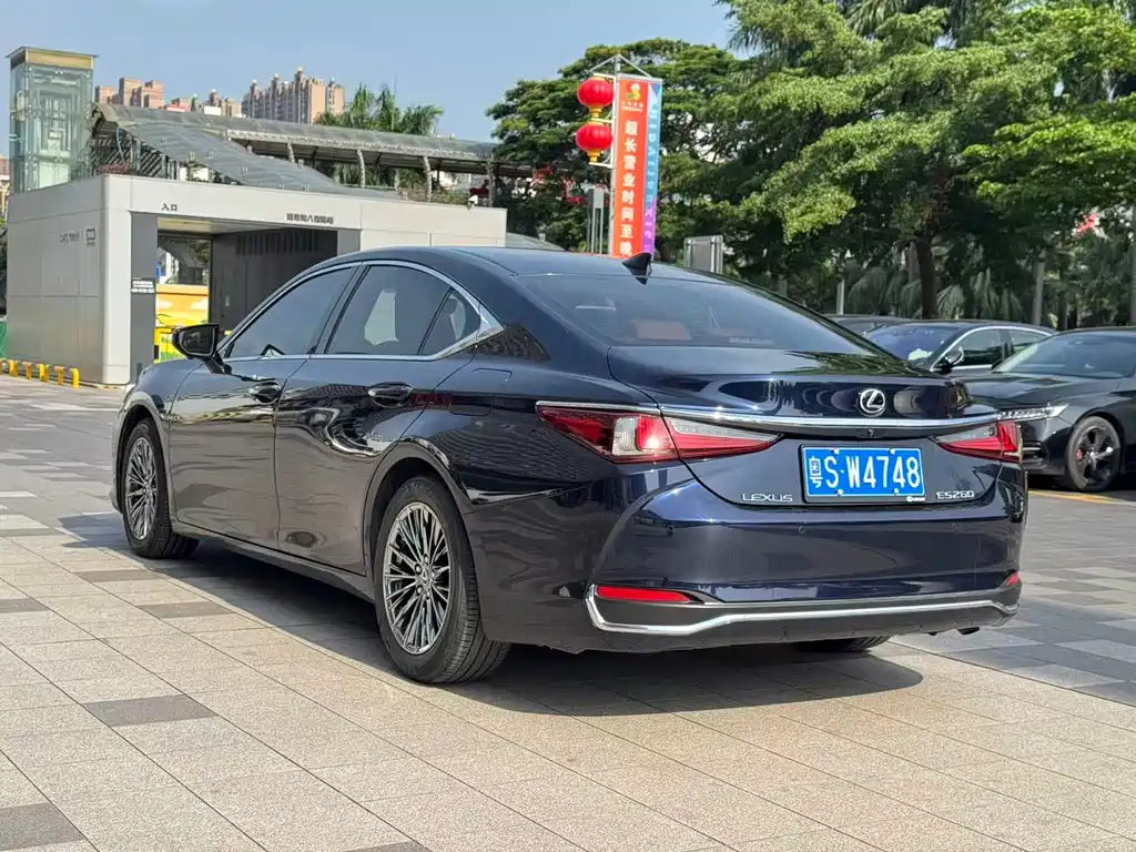 Lexus ES 2020 — фото 7