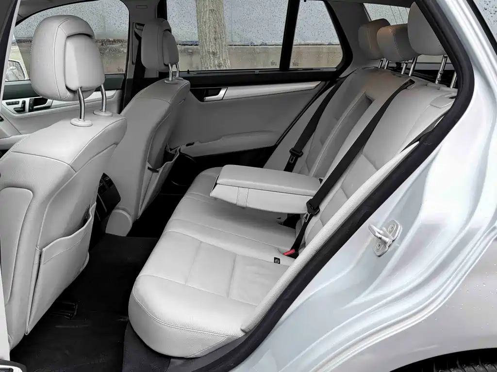 Mercedes-Benz C-Class 2015 — фото 12
