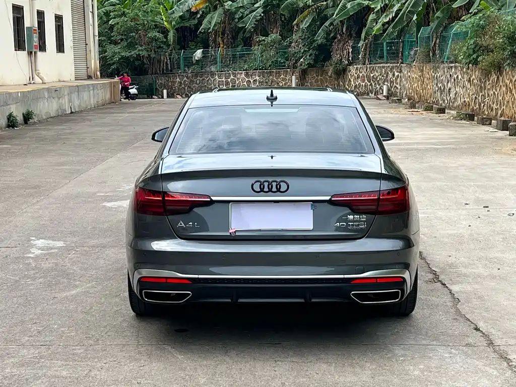 Audi A4L 2021 — фото 7