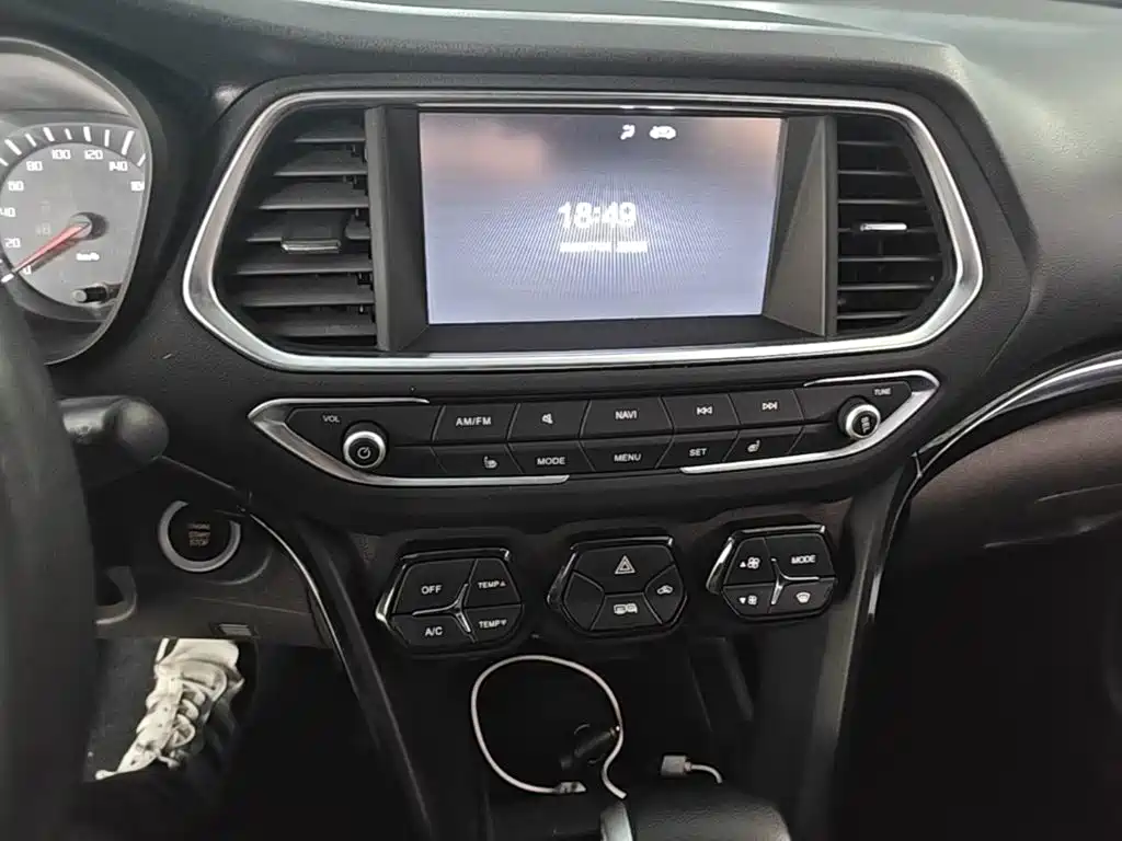 GAC Trumpchi GS4 2016 — фото 13