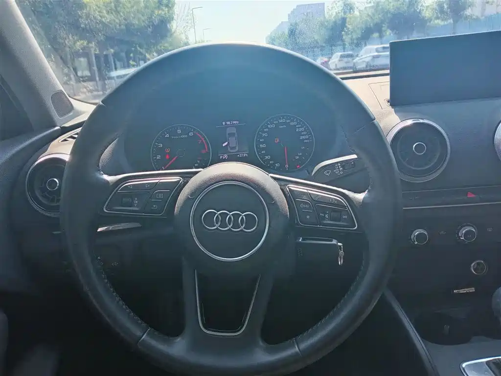Audi A3 2019 — фото 15